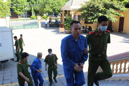 Lĩnh án tù chung thân về tội mua bán trái phép chất ma túy
