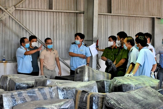 Đà Nẵng: Bắt giữ số lượng lớn hàng nhập khẩu nghi sừng tê giác và xương động vật hoang dã