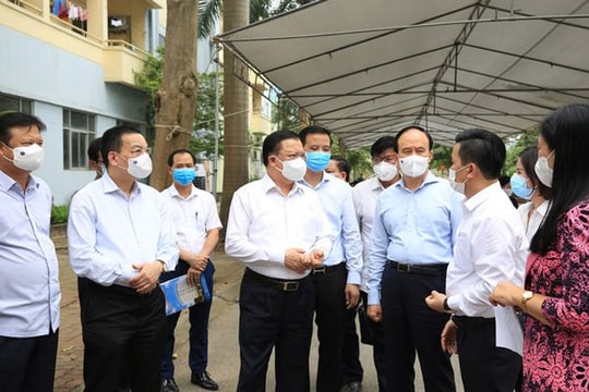 Bí thư Thành ủy Hà Nội: Tận dụng tối đa “thời điểm vàng”, quyết tâm chặn đứng dịch