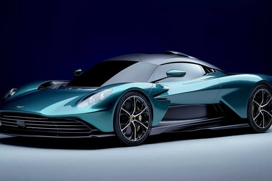 Siêu xe Aston Martin Valhalla ra mắt