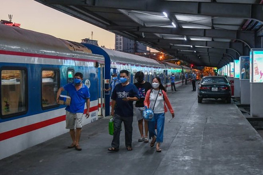 Các đoàn tàu "chuyên biệt" sẵn sàng đưa người dân các tỉnh phía Nam về quê an toàn 