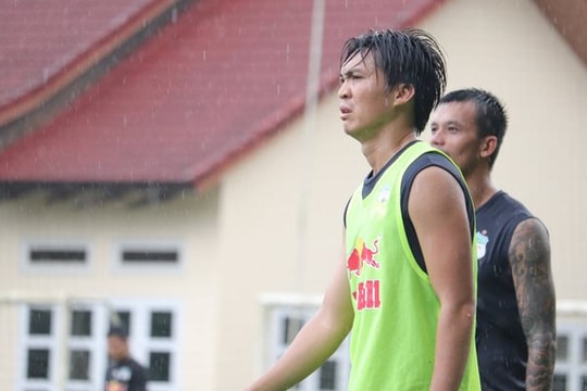 Tuấn Anh trở lại sau chấn thương: Sau tiếng thở phào là nỗi âu lo