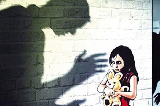 Án tù cho kẻ cưỡng hiếp con gái riêng của người tình cũ