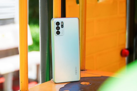 Oppo ra mắt Reno6 Z