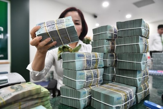 Tiền gửi cá nhân tại ngân hàng thấp kỷ lục