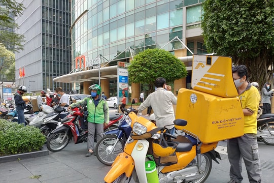 Shipper của siêu thị và bưu chính vẫn được hoạt động