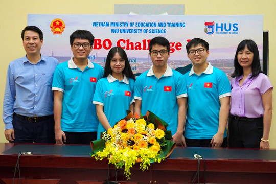 Nữ sinh quê đất tổ giành Huy chương Bạc Olympic Sinh học quốc tế năm 2021