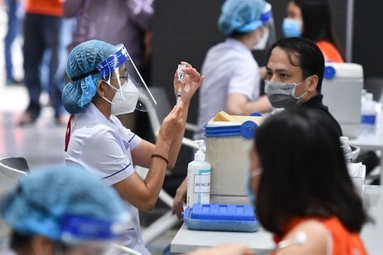 Hà Nội phân bổ 60.000 liều loại vắc xin đến 30 quận, huyện, thị xã