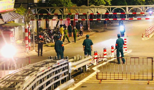 Từ 26/7, người dân TP.HCM không được ra đường sau 18h 