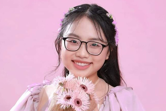 Phương Mỹ Chi thông báo kết quả thi tốt nghiệp THPT 2021, số điểm khá cao