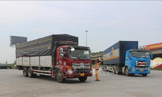 Công văn “khẩn” của Bộ GT-VT gửi các địa phương về vận chuyển hàng thiết yếu