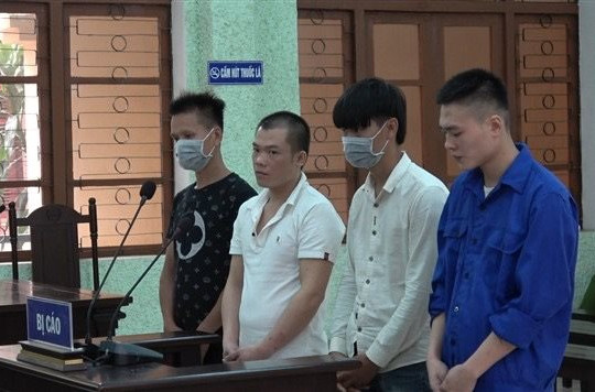 Cao Bằng:  35 năm tù cho 4 bị cáo về tội tổ chức đưa người xuất cảnh trái phép
