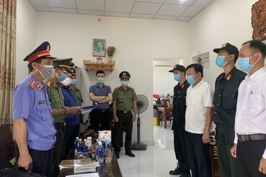 Khởi tố Giám đốc và Phó Giám đốc Cảng hàng không Quốc tế Phú Bài