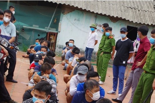 Bắc Giang: Bắt quả tang 34 đối tượng đang sát phạt nhau bằng hình thức đá gà
