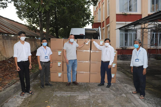 ‏Tiếp tục chi viện cho Miền Nam, Sun Group ủng hộ Tây Ninh hơn 10 tỷ đồng trang thiết bị y tế chống dịch Covid-19