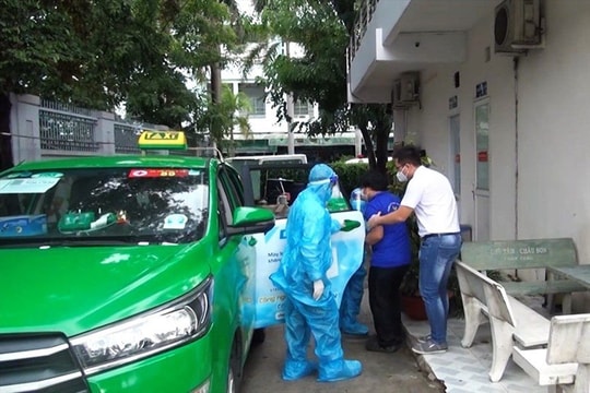 TP.HCM điều động 200 xe taxi vận chuyển bệnh nhân Covid-19