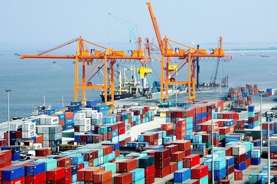 Việt Nam nhập siêu 2,7 tỷ USD trong 7 tháng