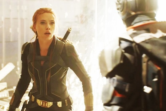 Black Widow rớt hạng kỷ lục, Scarlett Johansson đâm đơn kiện Disney