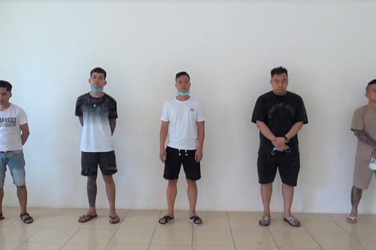 "Thánh chửi" Dương Minh Tuyền bị bắt khi đang "bay lắc" giữa mùa dịch