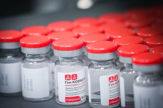 Nga công bố kết quả nghiên cứu kết hợp vaccine Sputnik V và AstraZeneca