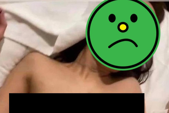 Lộ ảnh nhạy cảm nghi của hot girl từng bị đánh ghen giữa phố cổ Hà Nội