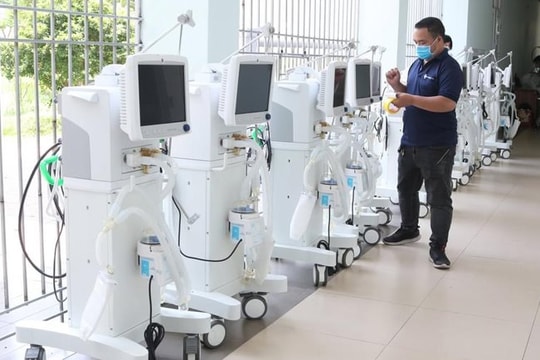 Chuyến tàu đặc biệt chi viện trang thiết bị hiện đại cho TP.HCM