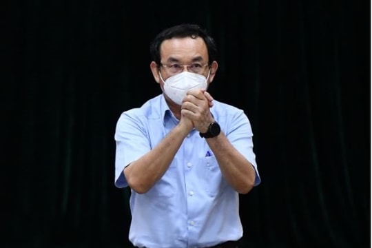 Bí thư TP.HCM: Bà con không về quê tự phát và có thể ở lại thành phố để tiêm vaccine