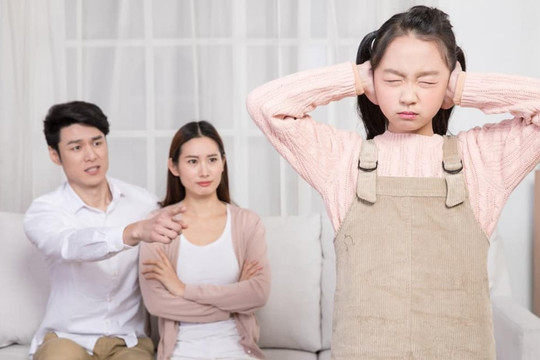 Những đứa trẻ bị trừng phạt trở nên ngoan ngoãn và biết nghe lời. Đó là một thành công hay một thảm họa? Cho bạn biết sự thật 'khủng khiếp'