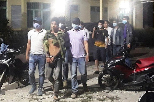 Bắt nghi phạm sát hại mẹ ruột rồi bỏ trốn lên núi