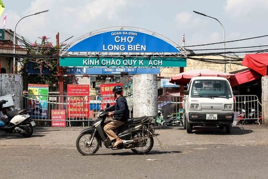 Hà Nội phong tỏa chợ Long Biên