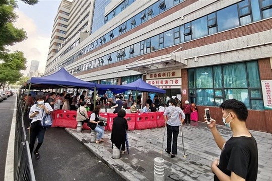 Lo ngại dịch COVID-19 lây lan, Trung Quốc xét nghiệm cho toàn bộ dân Vũ Hán