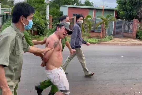 Khởi tố đối tượng chửi bới, đánh thành viên chốt phòng, chống dịch
