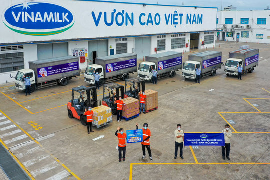 Vinamilk tiếp tục tiếp sức tuyến đầu tại 50 bệnh viện 