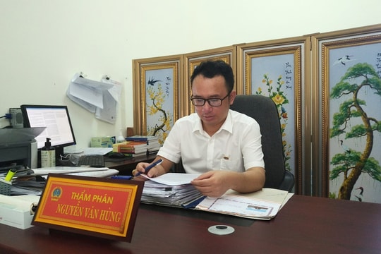 Thẩm phán Nguyễn Văn Hùng: Luôn học hỏi, cập nhật kiến thức để sẵn sàng cho những vụ án phức tạp