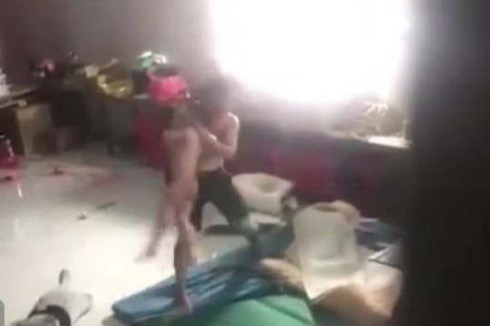 Tạm giữ đối tượng hành hạ dã man bé trai 5 tuổi
