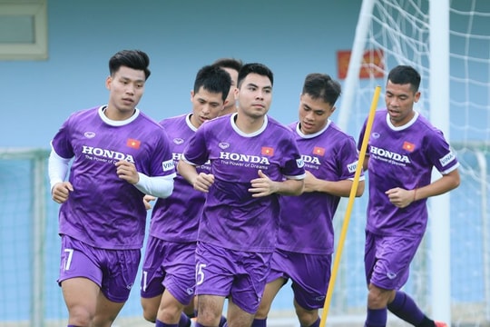 ĐT Việt Nam hội quân trở lại, bắt đầu tập huấn theo nguyên tắc “Bong bóng khép kín”