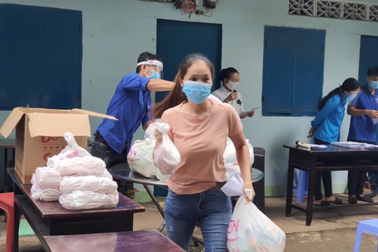 Bình Dương chi 350 tỷ đồng hỗ trợ công nhân đang ở trọ
