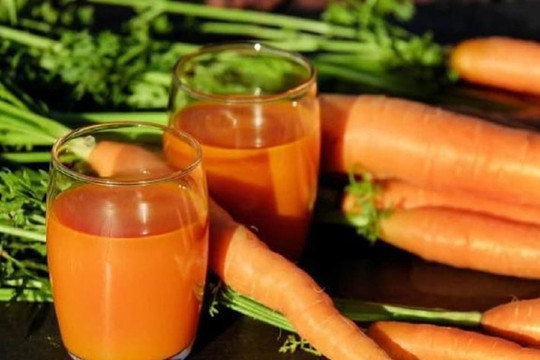 Nước ép cà rốt có thể thêm mật ong được không?