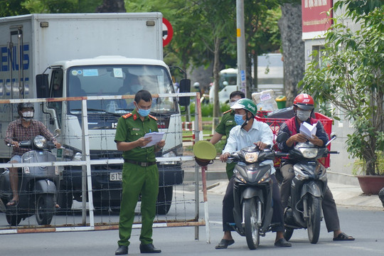 Người trên phương tiện vận chuyển phải có giấy chứng nhận âm tính với SARS-COV-2 còn hiệu lực