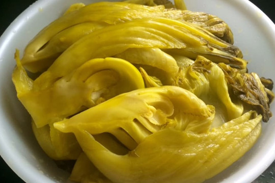 Người dân quê ăn dưa muối chua bao đời nay, nhưng vẫn sống khỏe và thọ, hóa ra có 3 điểm khác biệt