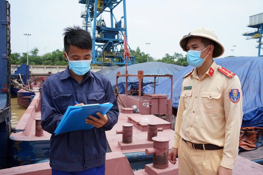 Đảm bảo an toàn phòng dịch các tuyến đường thủy nội địa