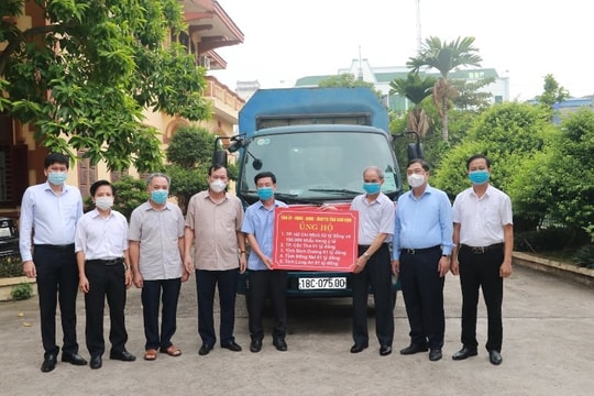 Nam Định hỗ trợ 6 tỷ đồng cho 5 tỉnh, thành phố phía Nam phòng, chống dịch Covid-19