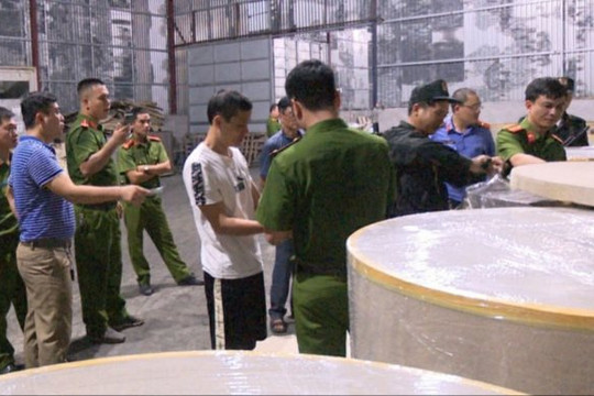 Triệt phá đường dây buôn lậu quặng trái phép sang Trung Quốc
