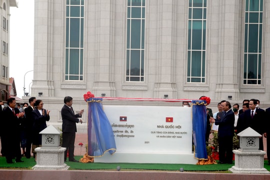 Chính thức khánh thành và trao tặng công trình Nhà Quốc hội Lào