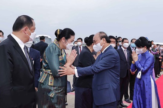 Chủ tịch nước kết thúc chuyến thăm Lào: 25 cuộc hội đàm, tiếp xúc; 14 văn kiện được ký kết