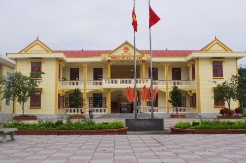 Làm rõ vụ việc nhóm cán bộ xã đánh bạc tại công sở
