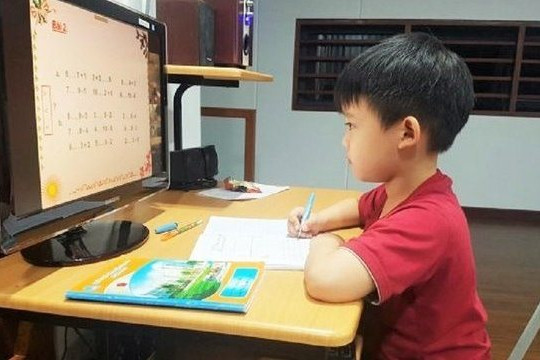 Bộ GD&ĐT: Hạn chế việc dạy học trực tuyến đối với học sinh lớp 1