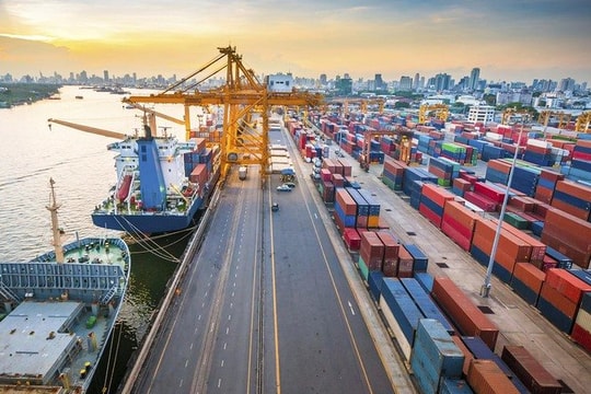 Đề nghị giảm phí lưu kho, lưu bãi hàng hóa tại cảng biển