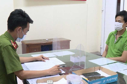 Bắt quả tang một Giám đốc bán phiếu xét nghiệm Covid-19 giả