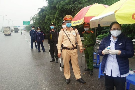 Lăng mạ lực lượng chốt kiểm soát dịch bị xử lý như thế nào?